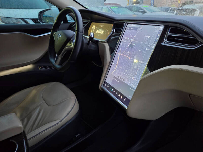 2013 Tesla Model S Performance