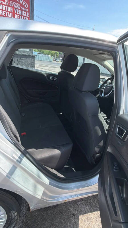 2015 Ford Fiesta SE