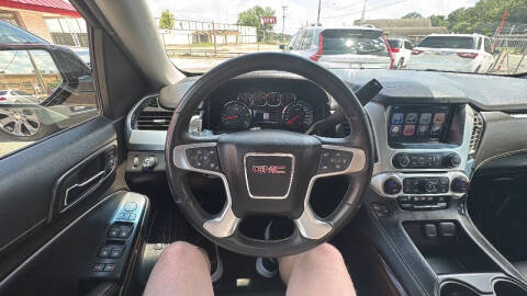 2017 GMC Yukon SLT