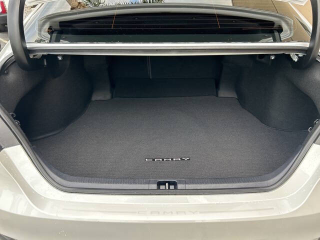 2023 Toyota Camry Hybrid XLE