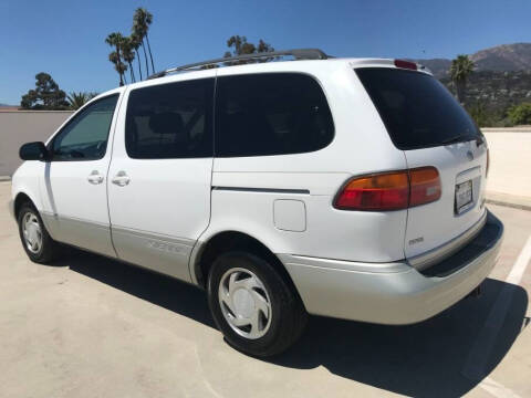 1999 Toyota Sienna XLE