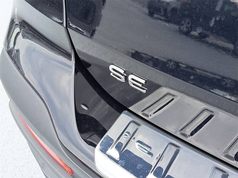 2025 Volkswagen Taos SE Black