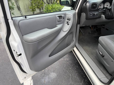 2004 Dodge Grand Caravan SXT