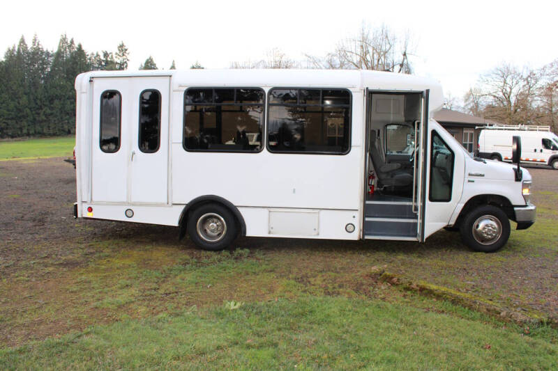 2015 Ford E-Series E-350 SD