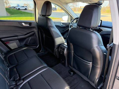 2022 Ford Escape Titanium