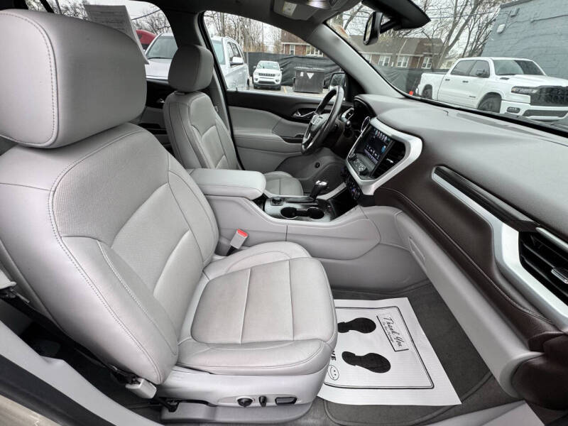 2017 GMC Acadia SLT-1