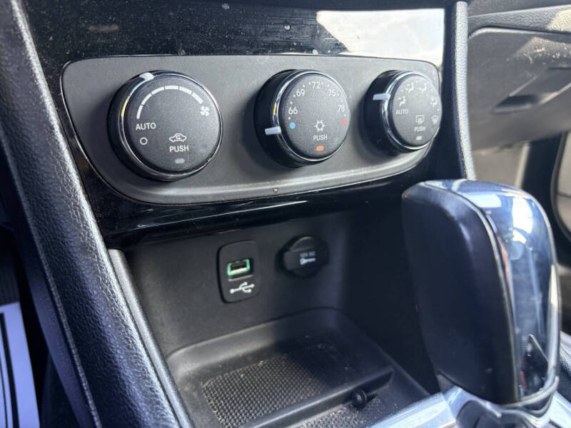 2013 Chrysler 200 Limited