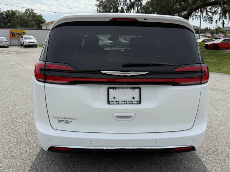 2023 Chrysler Pacifica Touring