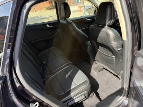 2020 Ford Escape Titanium