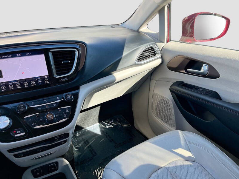 2018 Chrysler Pacifica Touring L Plus
