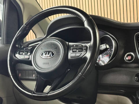2017 Kia Sedona LX