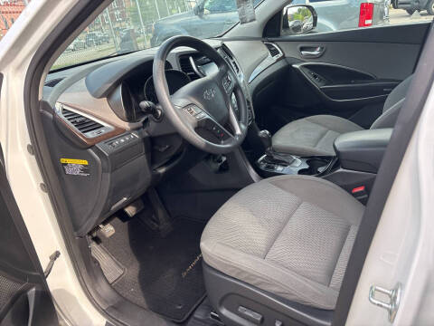 2017 Hyundai Santa Fe SE