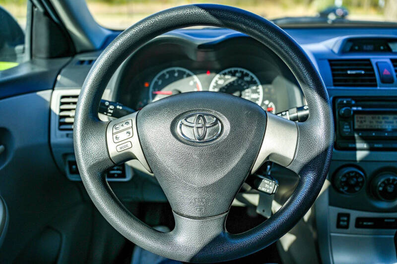 2012 Toyota Corolla LE