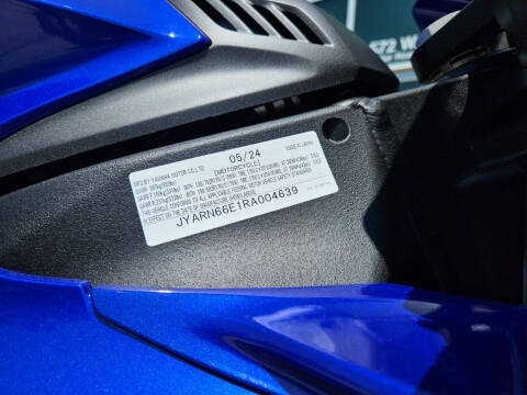 2024 Yamaha YZF-R1