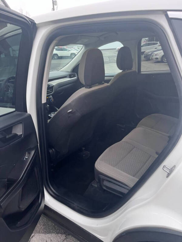 2022 Ford Escape SE