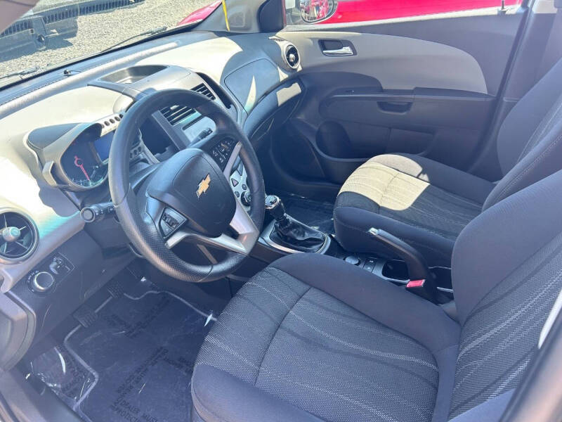 2013 Chevrolet Sonic LT Manual