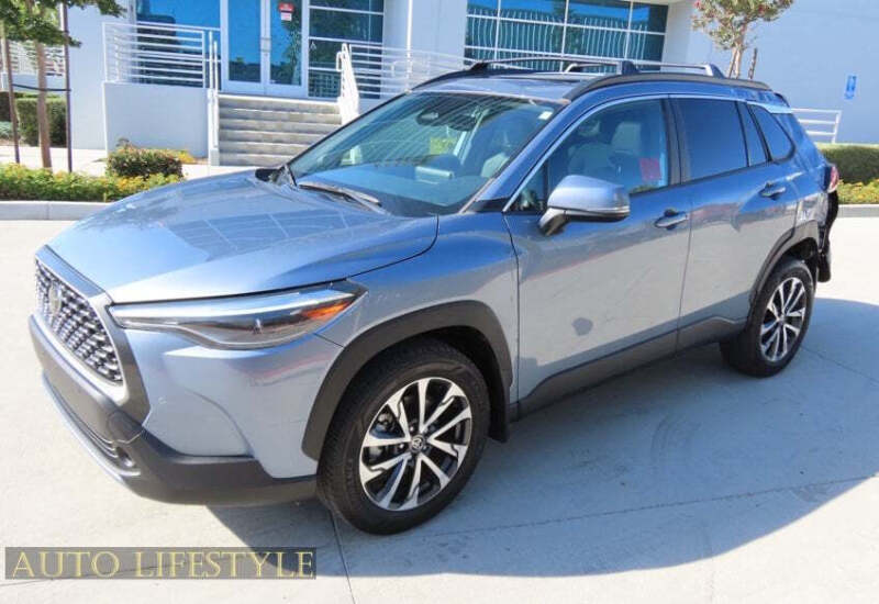 2024 Toyota Corolla Cross XLE