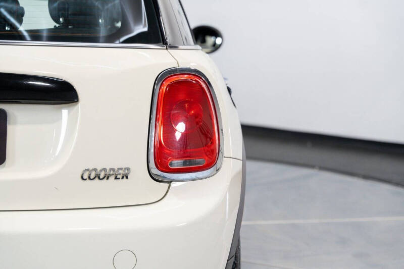 2016 MINI Hardtop 4 Door Cooper