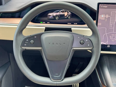 2023 Tesla Model X Standard Range