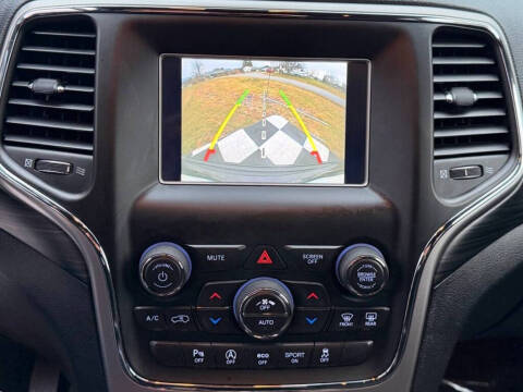 2019 Jeep Grand Cherokee Laredo