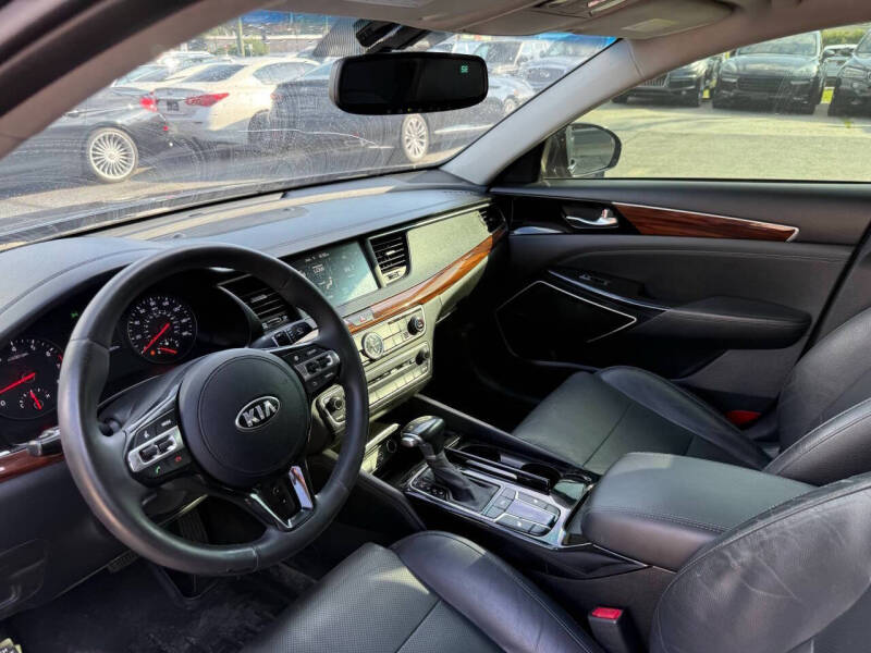 2017 Kia Cadenza Premium