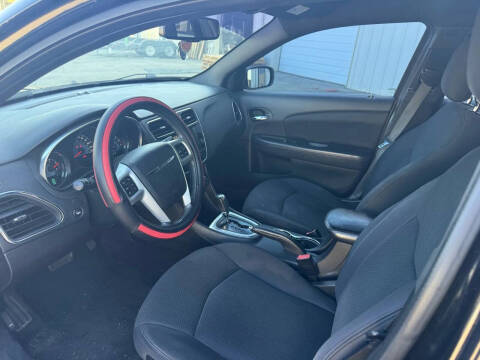 2013 Chrysler 200 Touring