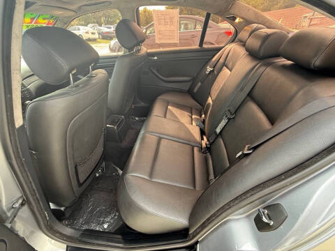 2004 BMW 3 Series 325xi