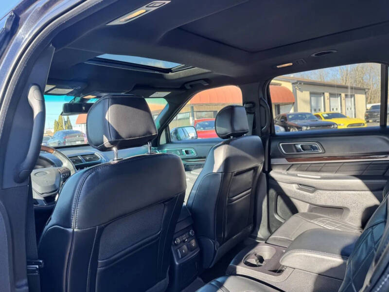 2017 Ford Explorer Platinum