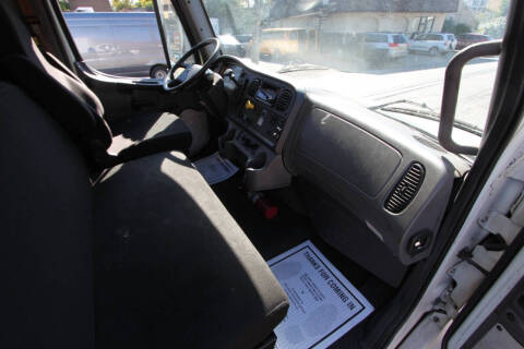 2015 Freightliner M2 106