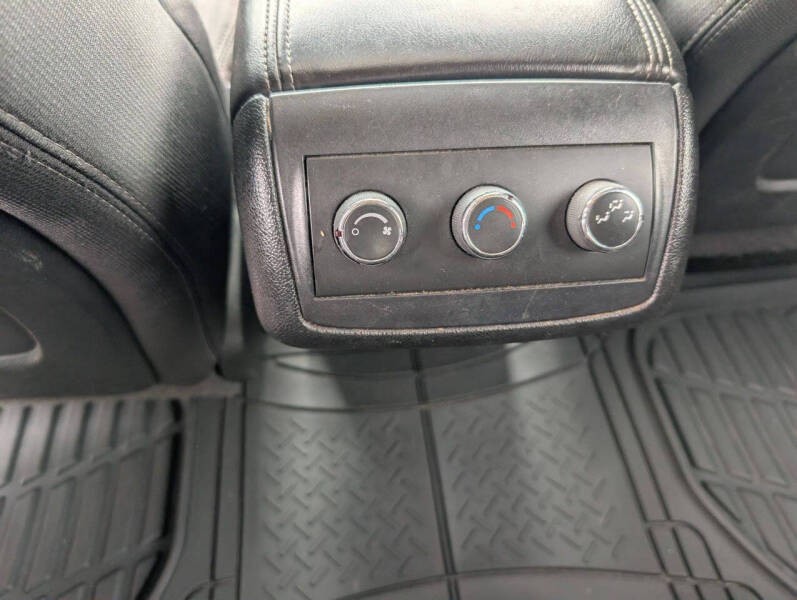 2014 GMC Acadia SLE-2
