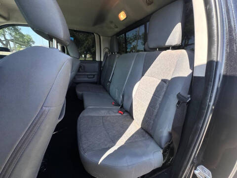 2017 RAM 1500 SLT