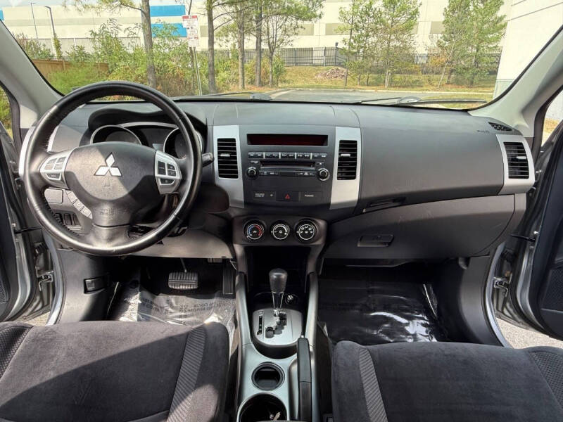 2010 Mitsubishi Outlander ES
