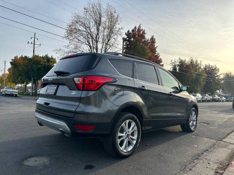 2019 Ford Escape SEL