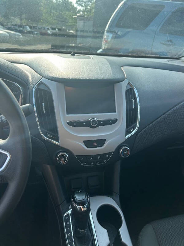 2017 Chevrolet Cruze LS Auto