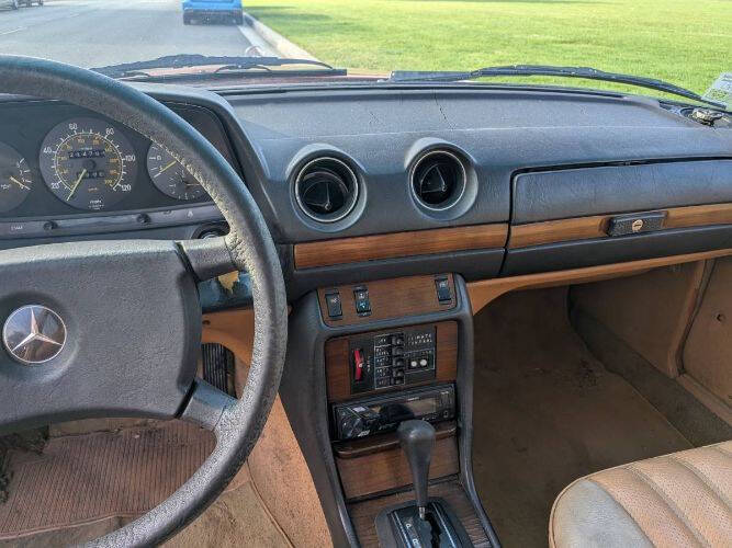1980 Mercedes-Benz 300-Class