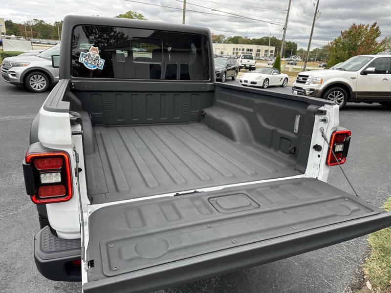 2024 Jeep Gladiator Mojave