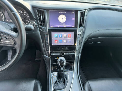 2018 Infiniti Q50 2.0T Luxe