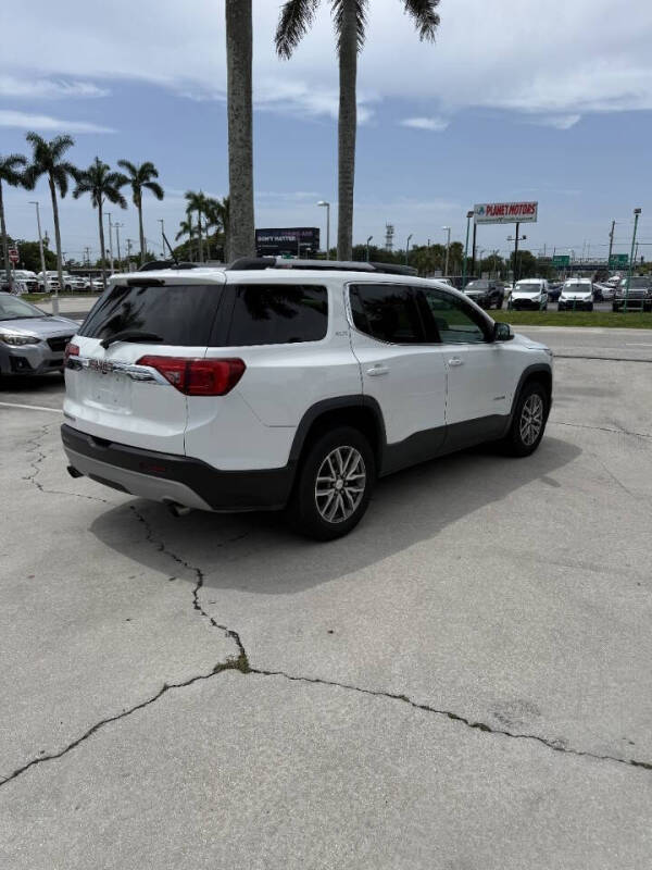 2017 GMC Acadia SLE-2