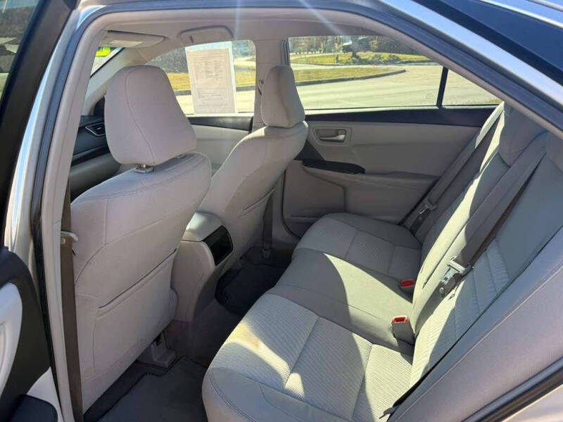 2017 Toyota Camry LE