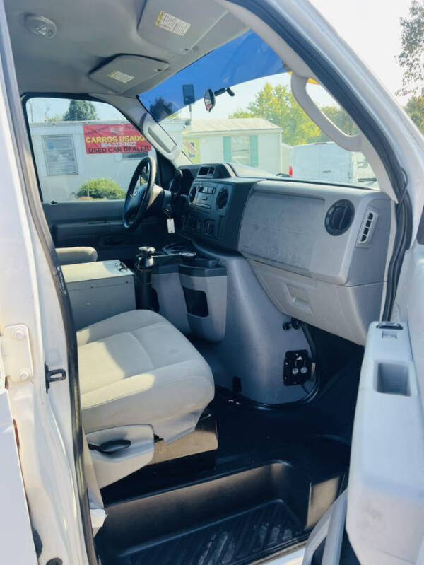 2011 Ford E-Series E-250