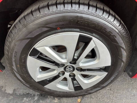 2016 Toyota Prius Three