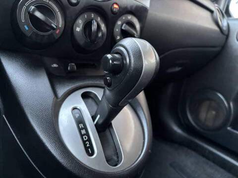 2014 Mazda MAZDA2 Touring