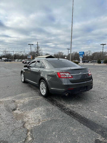 2019 Ford Taurus Limited