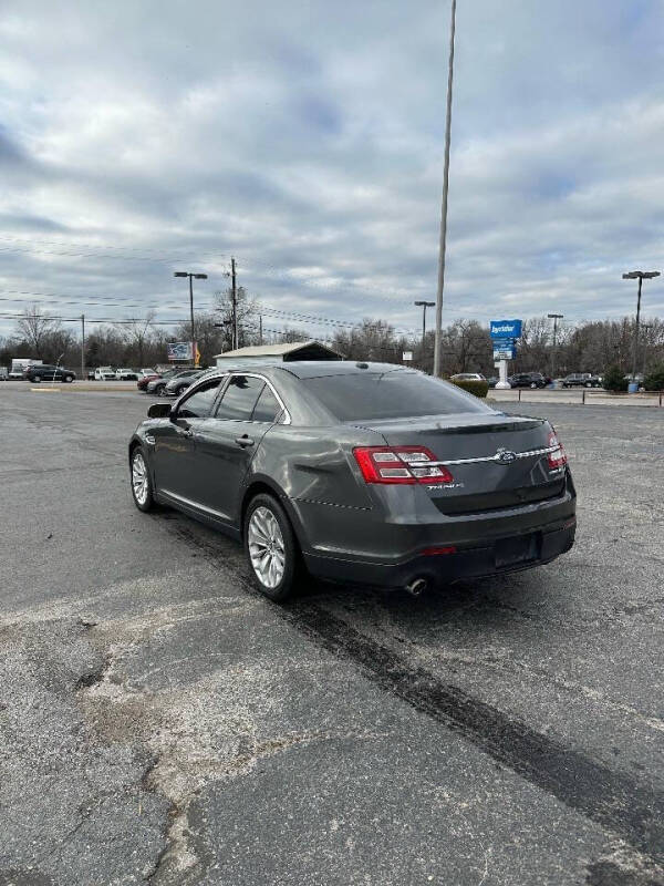 2019 Ford Taurus Limited