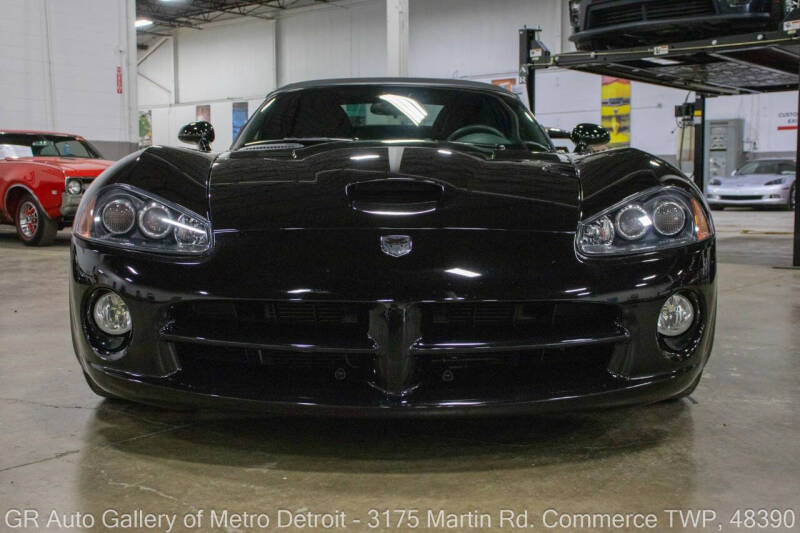 2004 Dodge Viper SRT-10