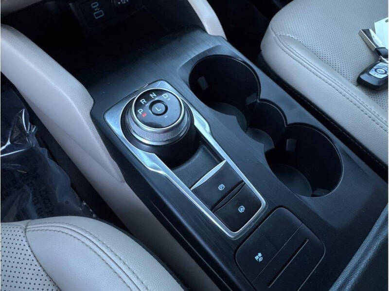 2022 Ford Escape Hybrid SEL