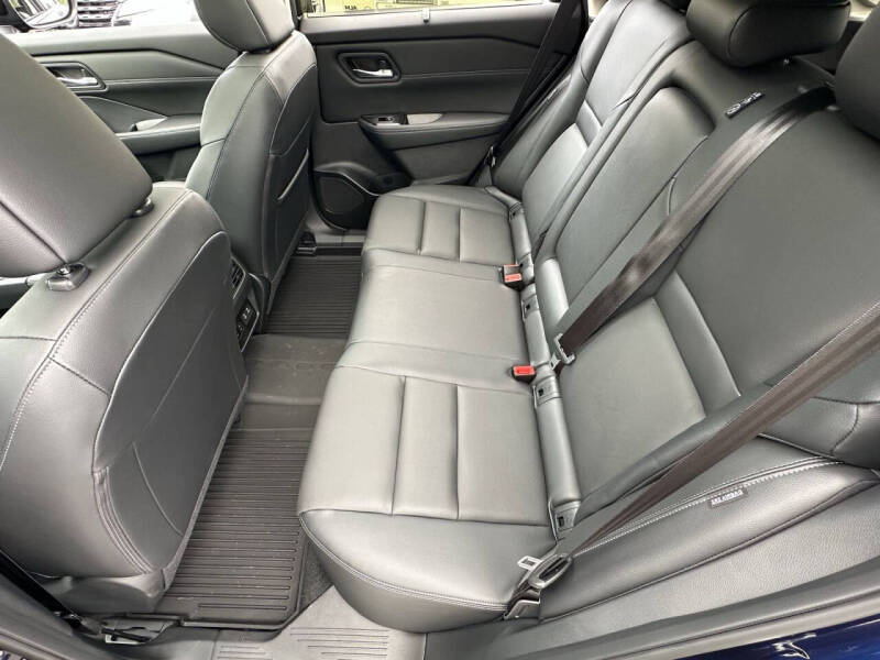 2025 Nissan Rogue SL