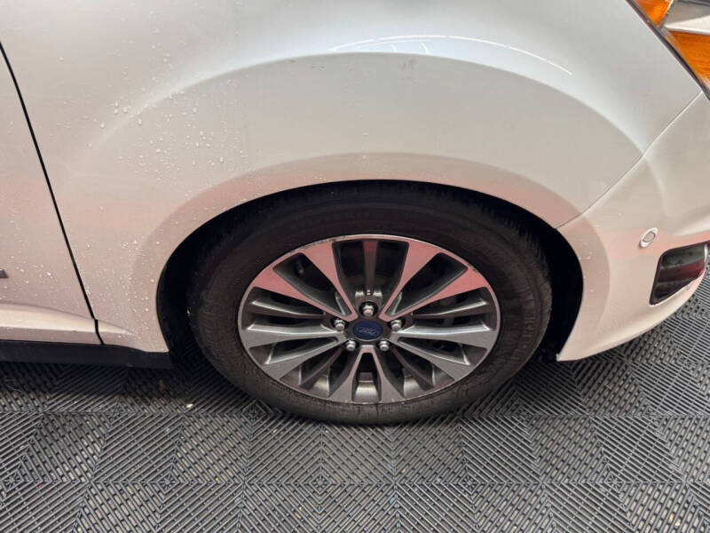 2017 Ford C-MAX Energi Titanium