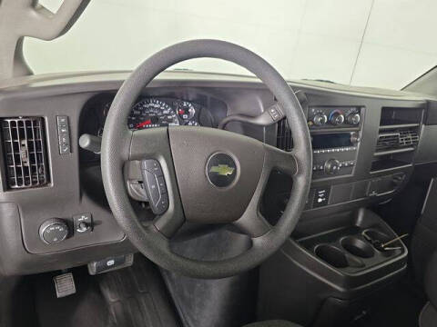 2024 Chevrolet Express 2500