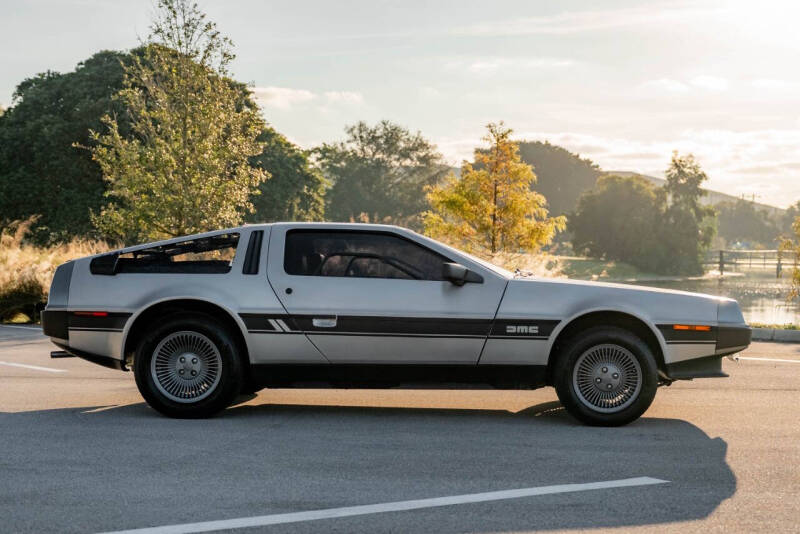 1981 DeLorean DMC-12